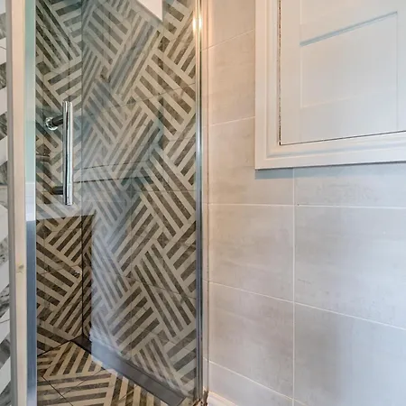 Perfectly Located, Bowness Flat With Free Parking And Views ウィンダミア