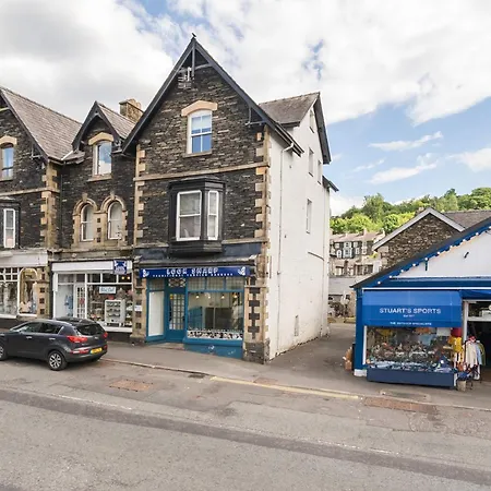 Perfectly Located, Bowness Flat With Free Parking And Views Lejlighed