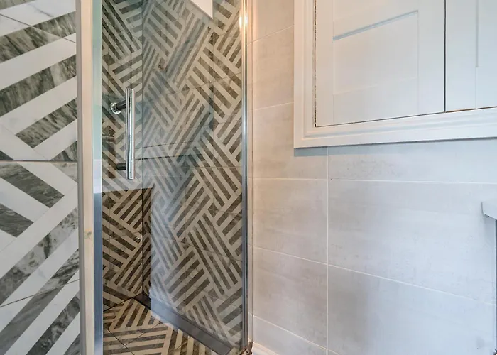 Perfectly Located, Bowness Flat With Free Parking And Views 温德米尔