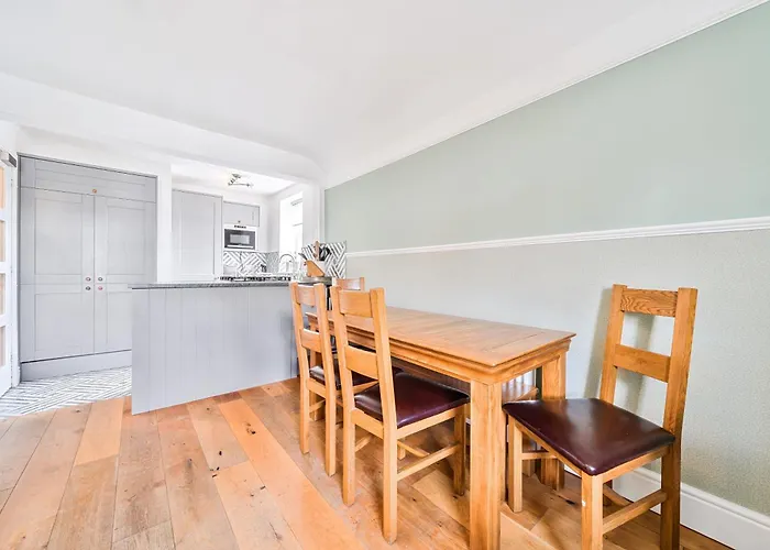 公寓 Perfectly Located, Bowness Flat With Free Parking And Views