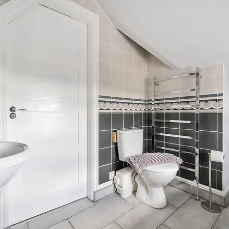 Appartement Perfectly Located, Bowness Flat With Free Parking And Views *